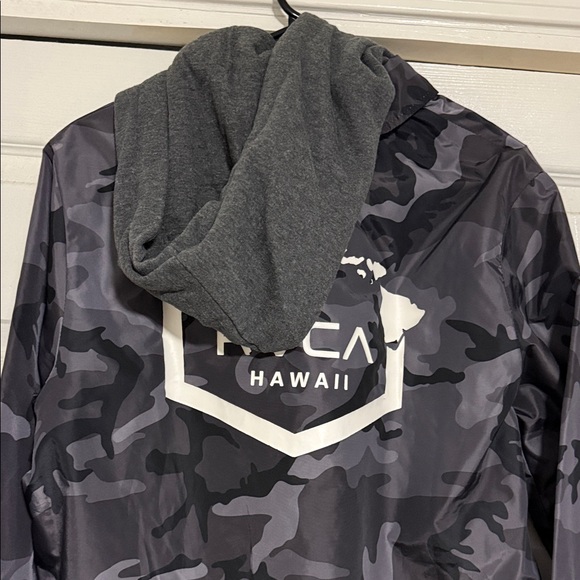 RVCA HAWAII Windbreaker - Picture 3 of 3